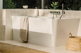 Farklı yüzeylerle ilham verici banyo tasarımları yaratın | Roca